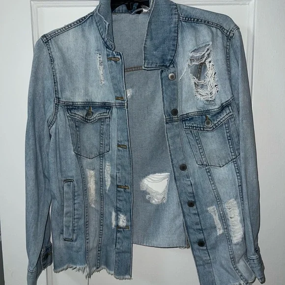 Forever 21 Light Blue Ripped Denim Jacket - Picture 1 of 3